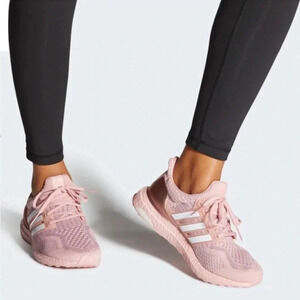 New Adidas ultra boost 5.0 DNA Winder SIZE 8 running shoes mauve pink